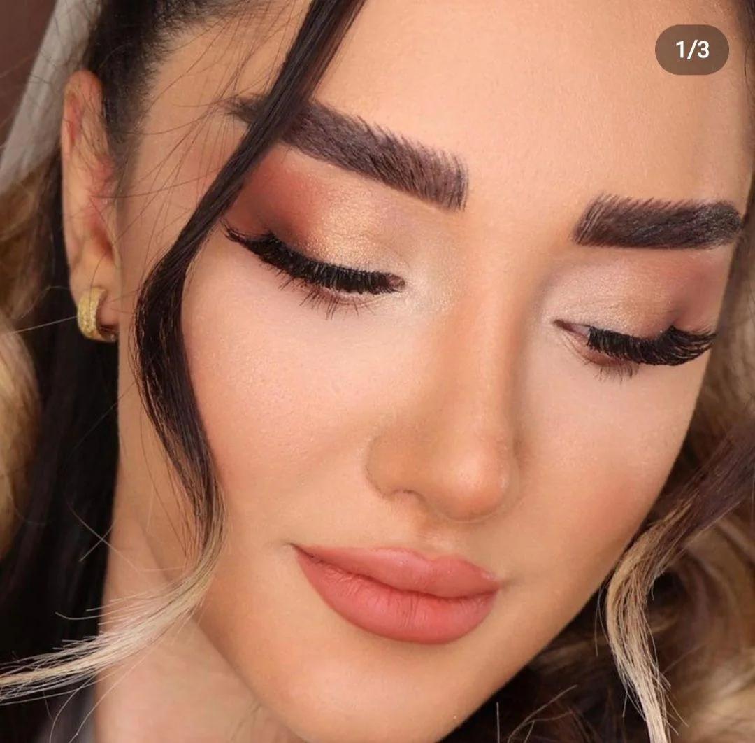 آرایشگاه زنانه و کاشت ناخن و مژه آناشید