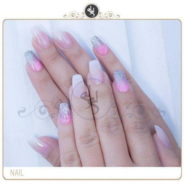 طراحی و کاشت ناخن