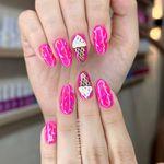 owner-of-مرکز تخصصی کاشت ناخن و مژه لونا-salon