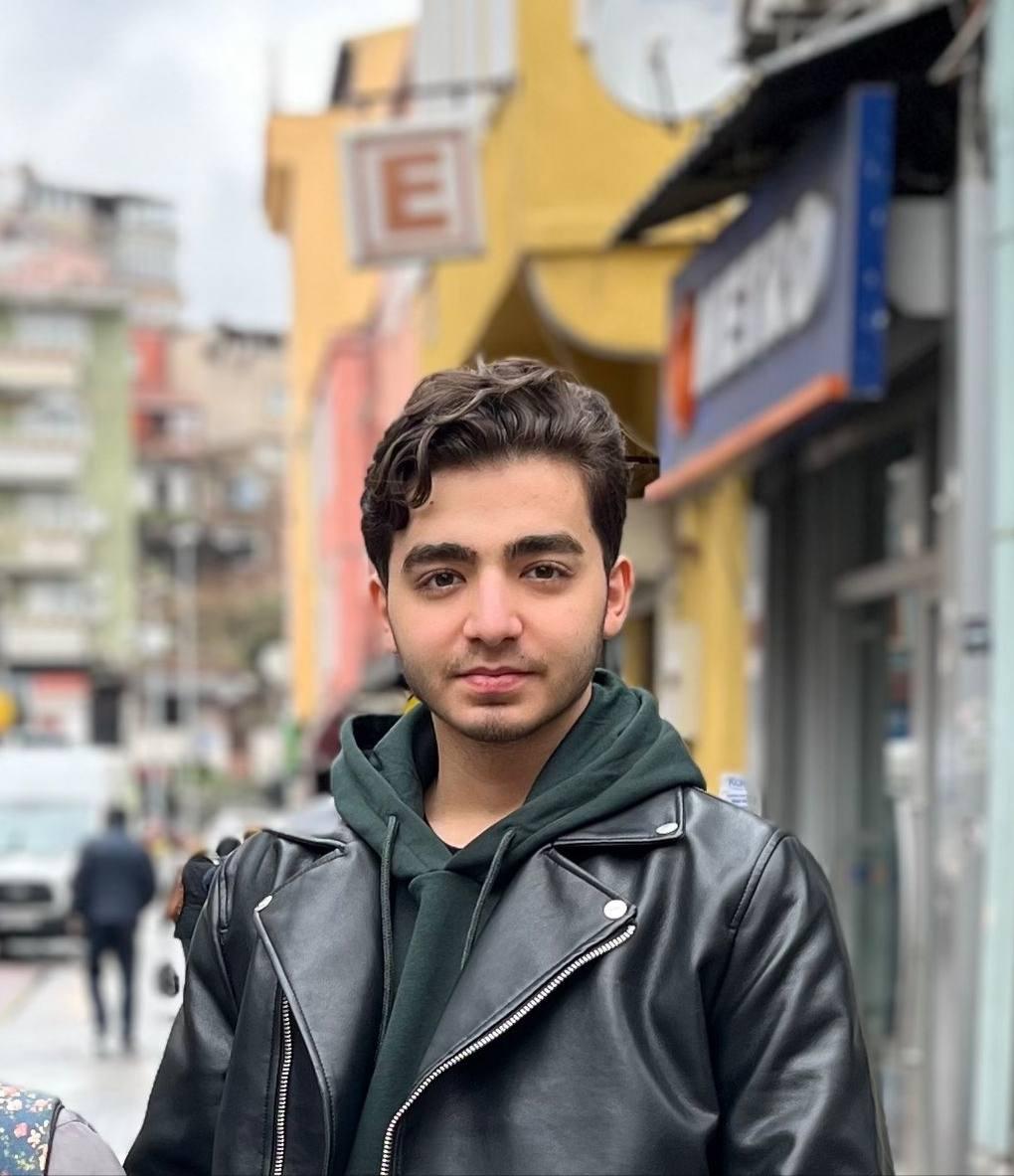 امیر حسام ثناگو