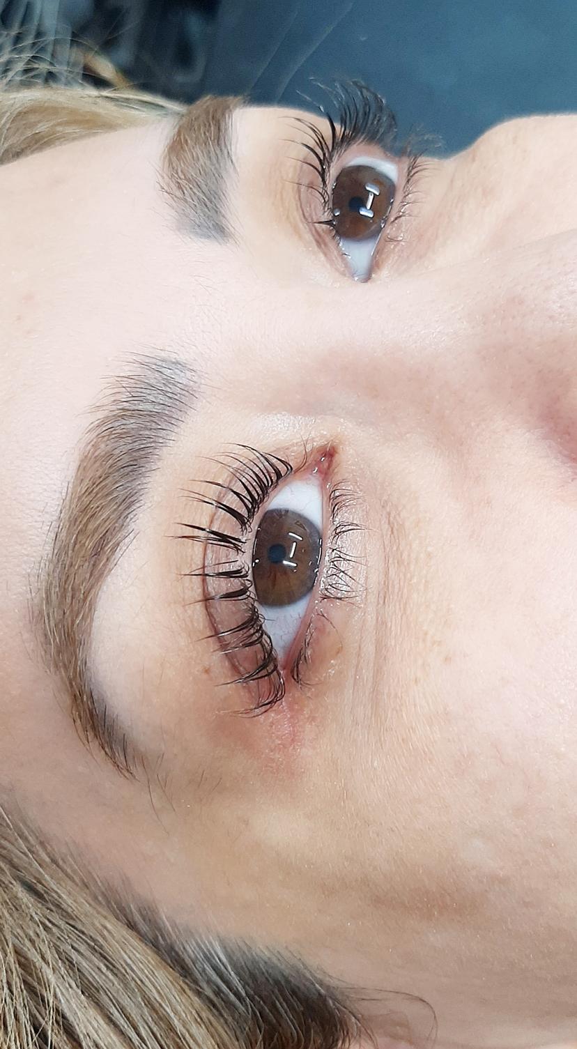 لیفت مژه و ابرو